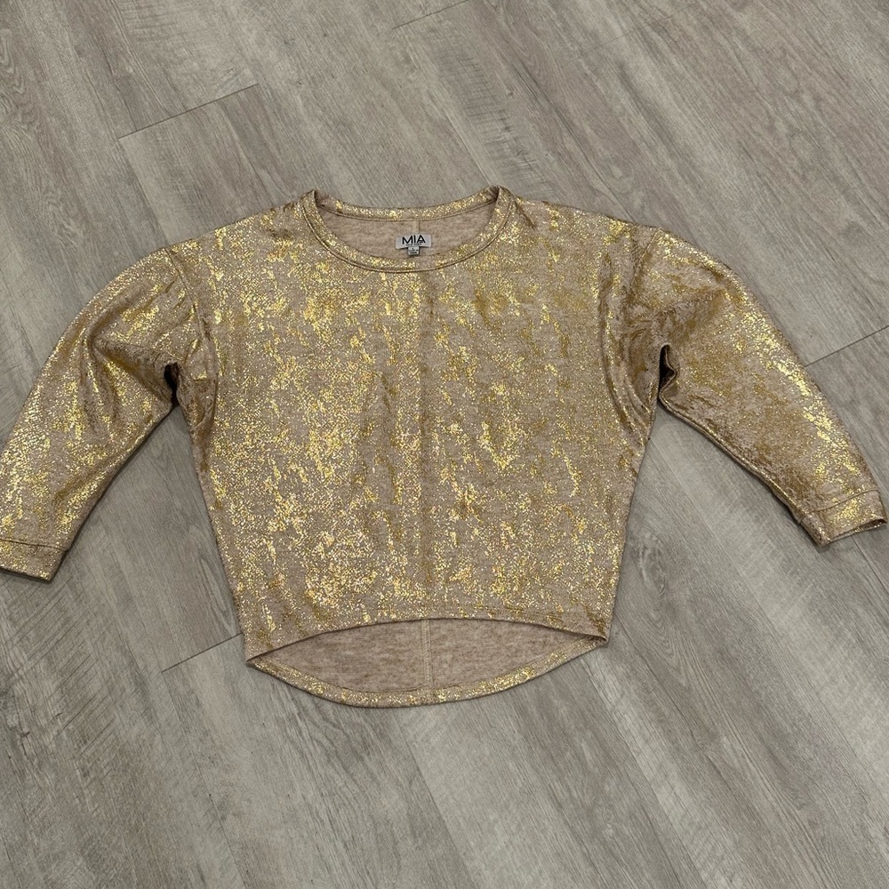 LIKE NEW MIA Gold Top